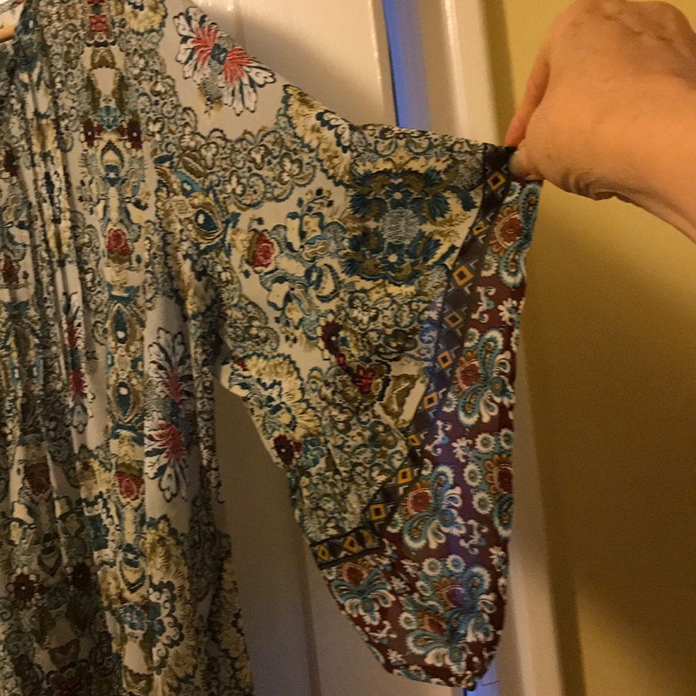Top - Picture 2 of 3